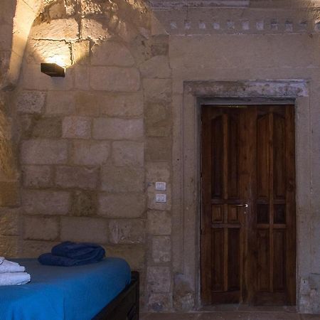 Bed and Breakfast La Dimora Delle Grazie San Cesario di Lecce Exterior foto