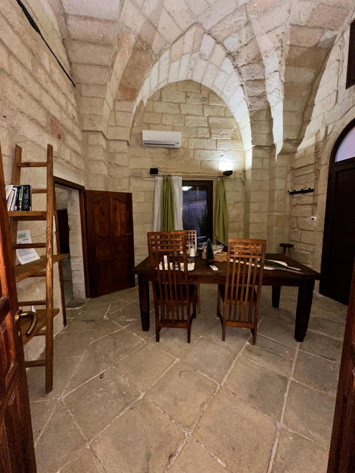 Bed and Breakfast La Dimora Delle Grazie San Cesario di Lecce Exterior foto